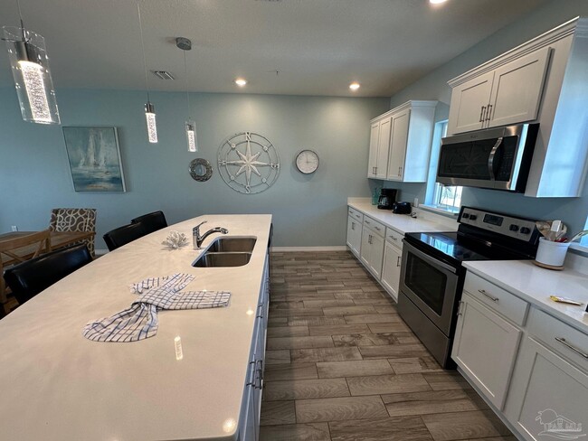 Building Photo - 14549 Salt Meadow Dr