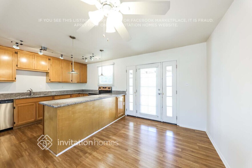 Building Photo - 3507 E Blanche Dr