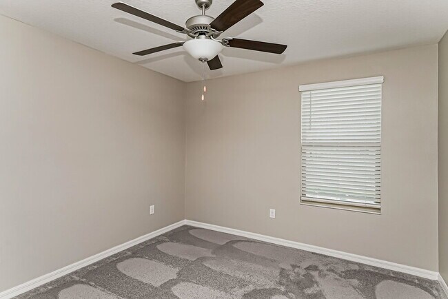 Building Photo - 5125 Dandelion St