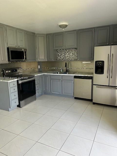 Primary Photo - 10370 SW 220th St