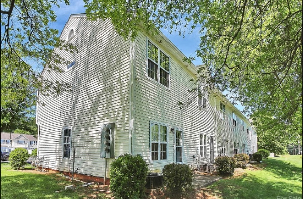 Building Photo - 3059 Nevin Place Dr