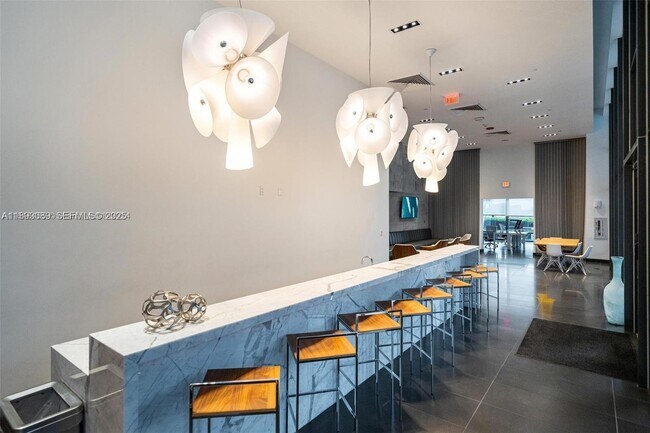 Building Photo - 1600 NE 1st Ave