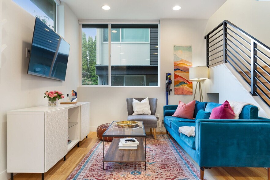 Building Photo - 71D W Dravus St