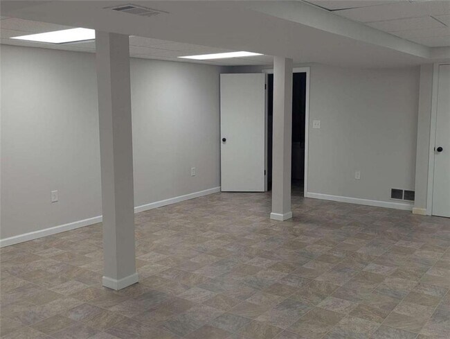 Building Photo - 4020 Kelden Ct SW