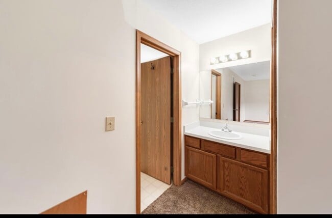 Building Photo - 281 Richards Cir