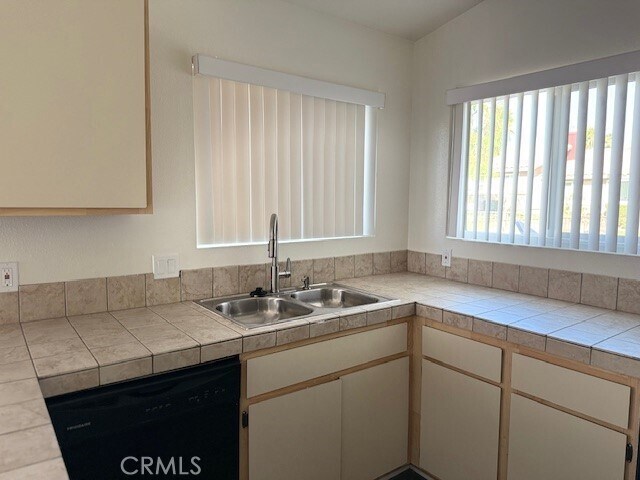 Building Photo - 79700 Ave 42