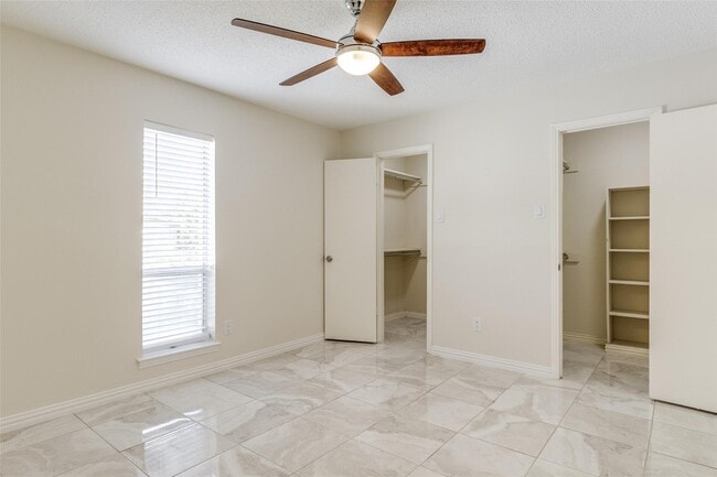 Building Photo - 5086 Matilda St