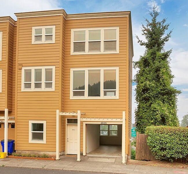 Primary Photo - This Gorgeous Townhome has 3 Bedrooms, 3 1...