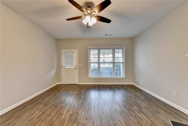 Building Photo - 3415 Oxwell Dr NW