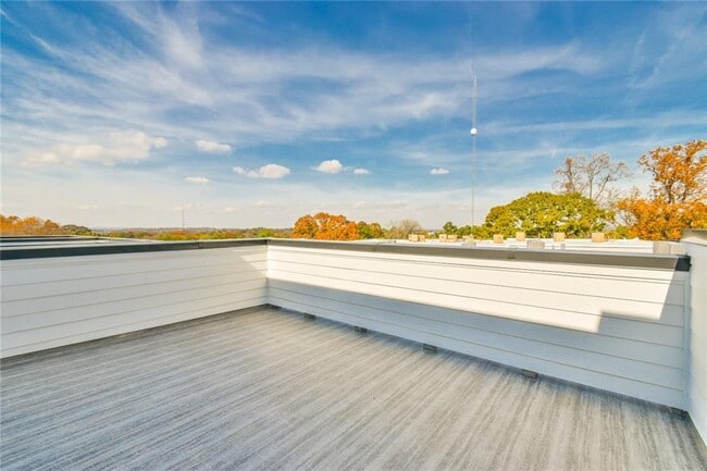 Building Photo - 490 Harmony Ter NW