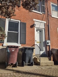 Building Photo - 201 E 13th St