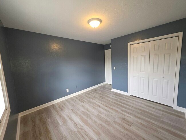Building Photo - 601 Rizek Dr