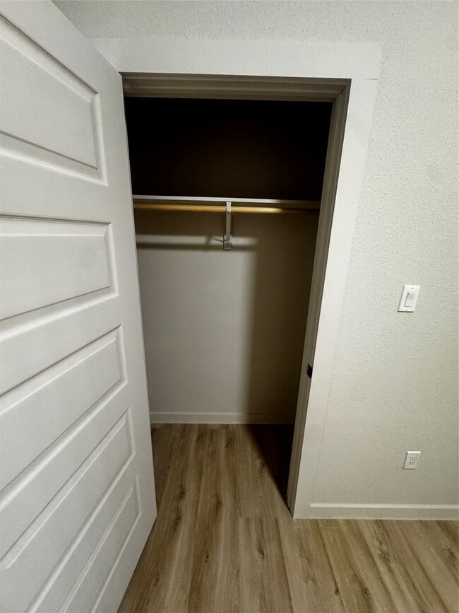 Building Photo - 9713 Cargill St