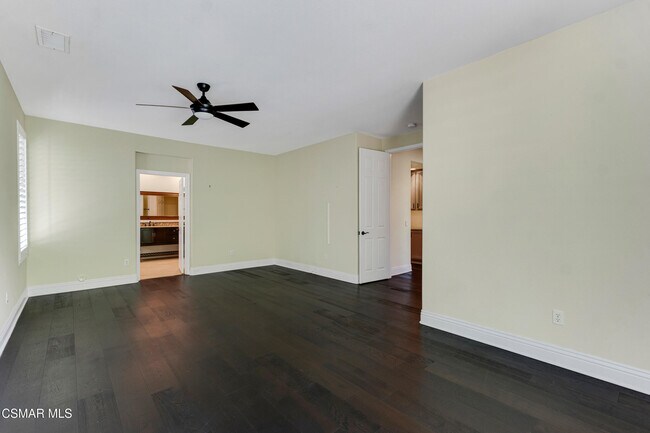 Building Photo - 406 Granite Hills St