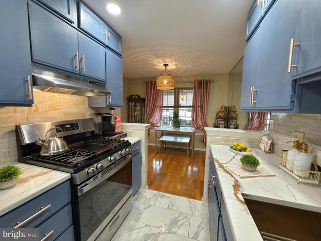 Building Photo - 263 Tavistock Rd