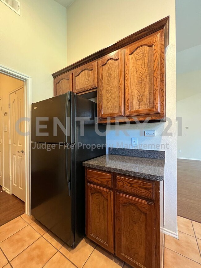 Building Photo - Updated 4/2/2 in Marine Creek Estates For Rent!