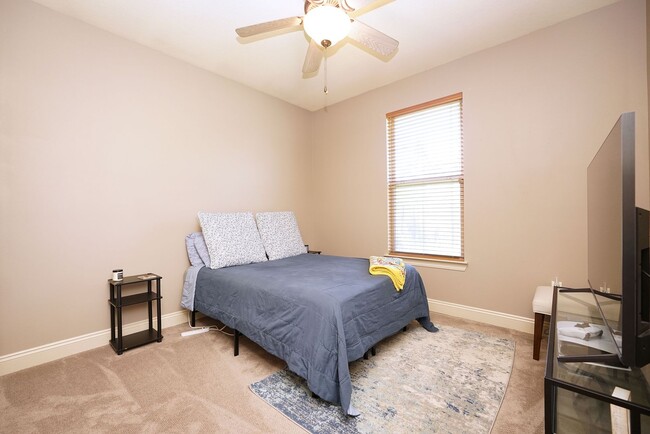 Building Photo - Charming 3-Bedroom Home in Peaceful Cul-de...