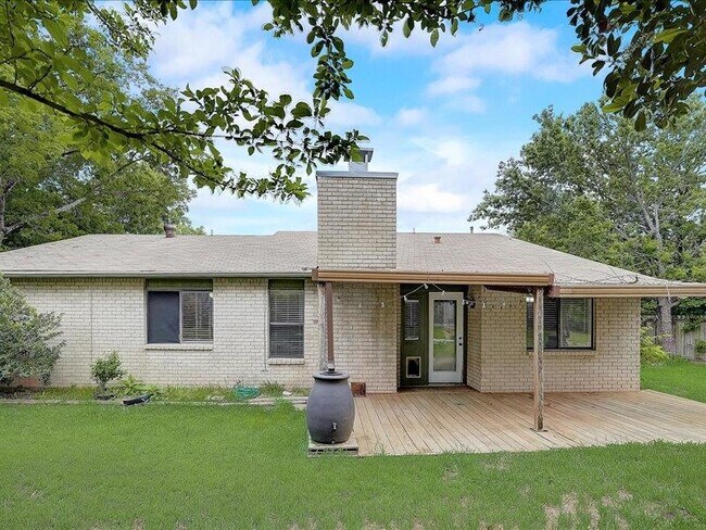 Building Photo - 10906 Meadgreen Ct
