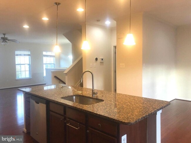 Building Photo - 6786 Green Mill Way