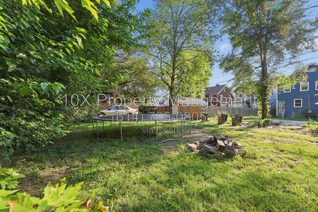 Building Photo - 1088 Siebert St
