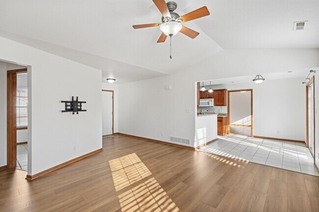 Building Photo - 5104 Sandstone Dr