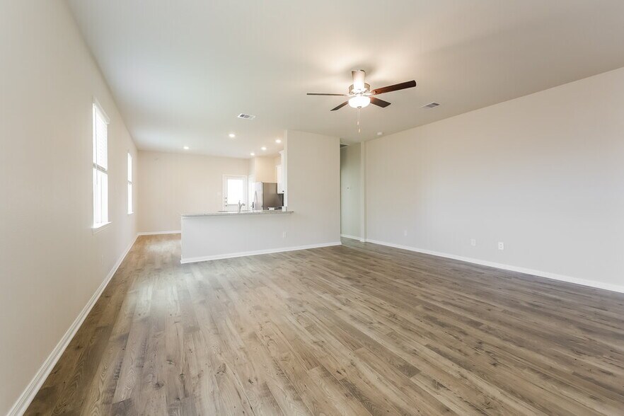 Building Photo - 15554 Caramel Spgs Dr