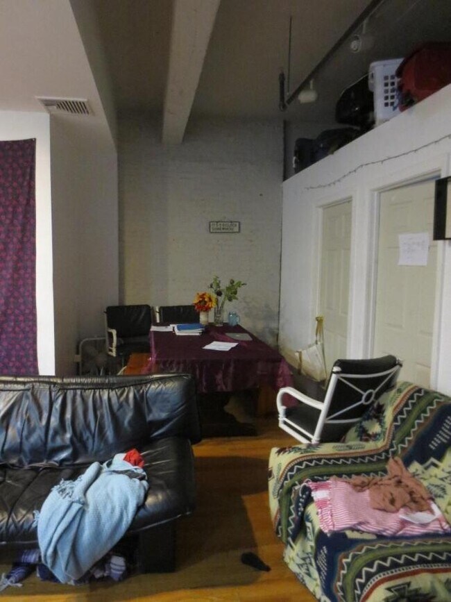 Building Photo - 6 bedroom in Boston MA