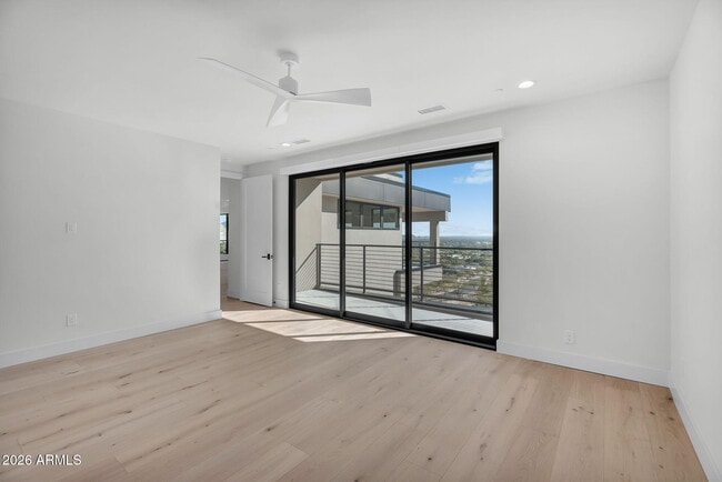 Building Photo - 6975 North 39th Pl