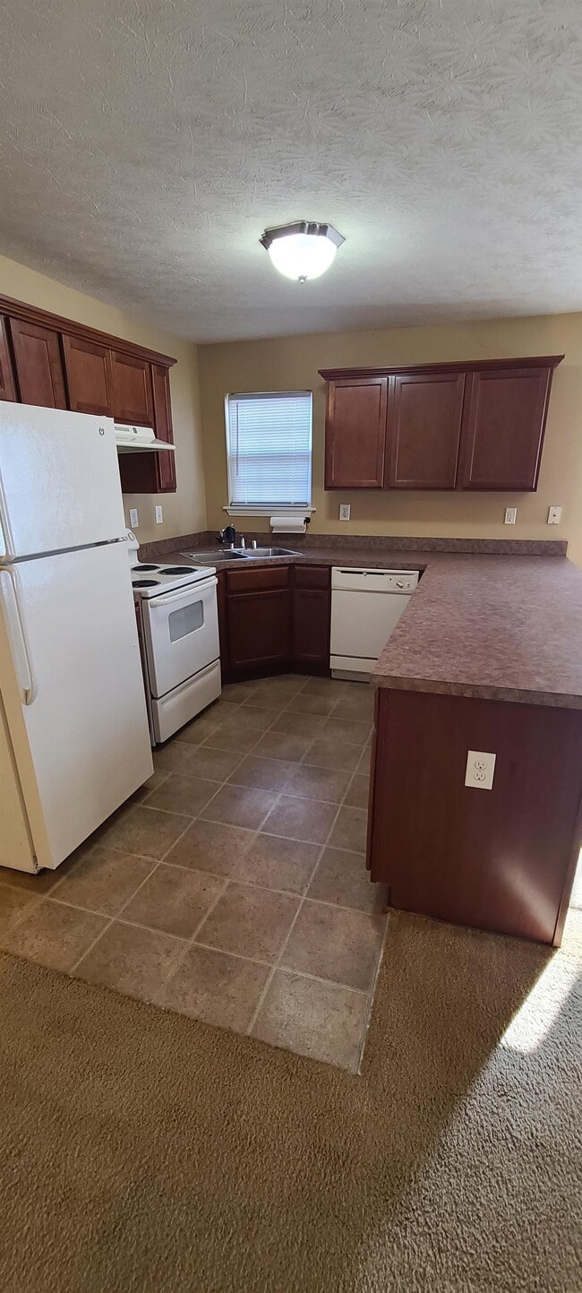 Building Photo - 2504 Emma Katherine Ln