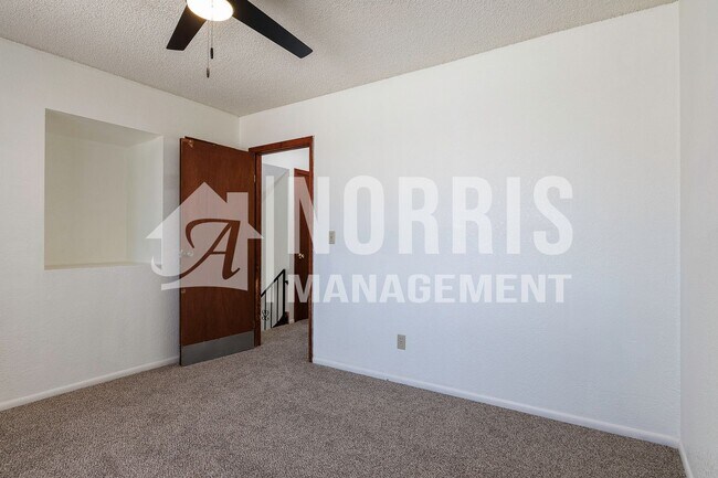 Building Photo - 15054 S Yava Rd