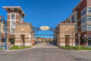 Building Photo - 6673 Tralee Village Dr