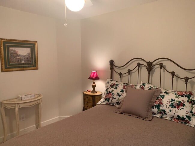 Building Photo - Beautiful, 1st Floor Unfurnished,  Bedroom Condo at Riverwoods in Murrells Inlet!