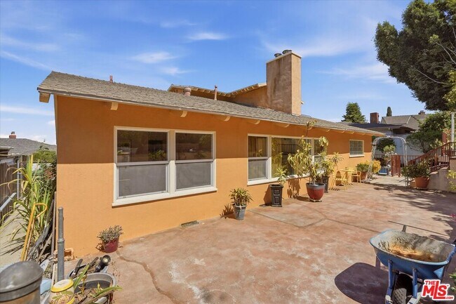 Building Photo - 4131 Mantova Dr