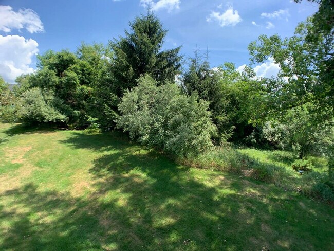 Building Photo - 6542 Bella Vista Dr NE