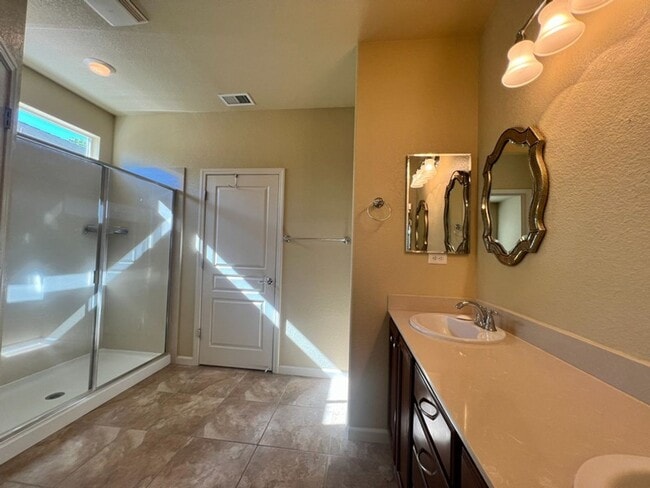 Building Photo - 1180 W Del Webb Pkwy
