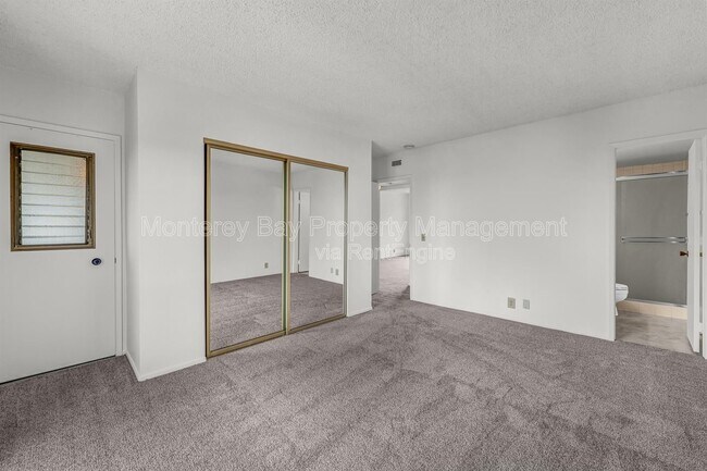 Building Photo - 500 Glenwood Cir