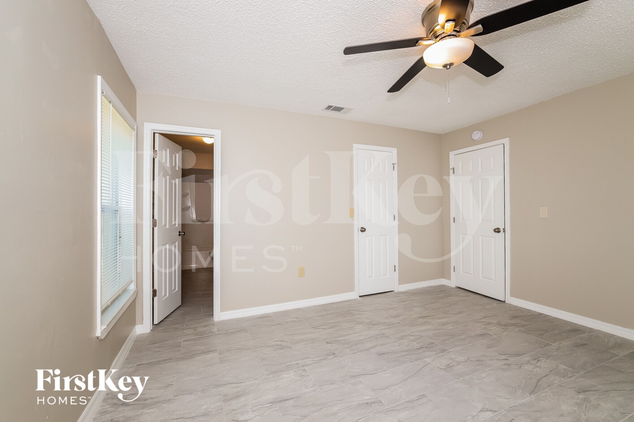 Building Photo - 724 Dromedary Dr