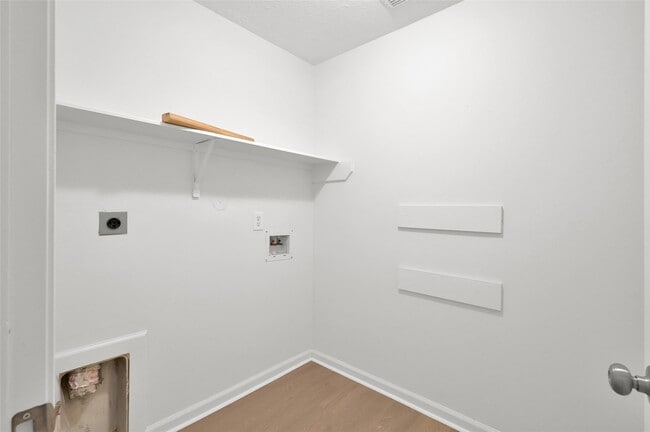 Building Photo - 28807 Hidden Cove Dr
