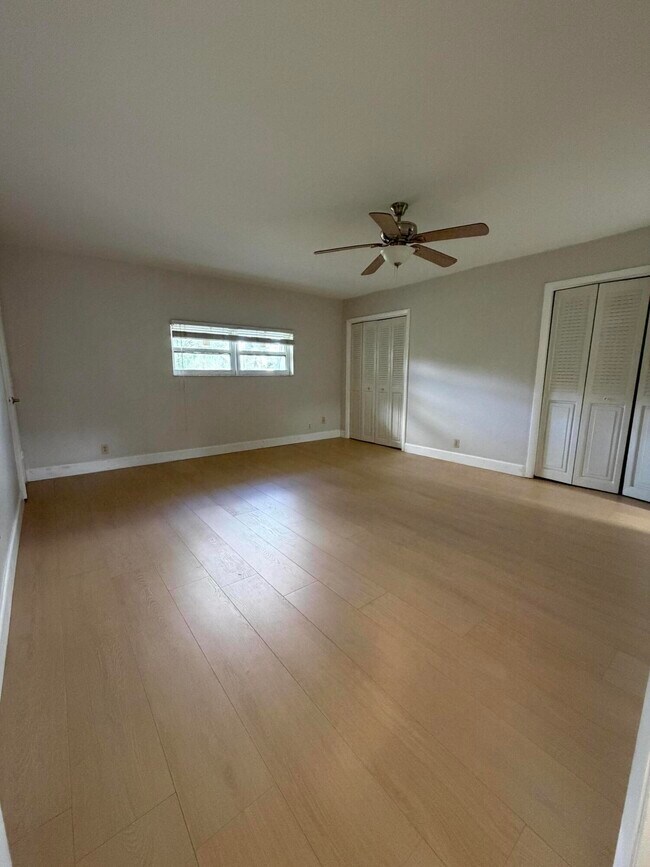 Building Photo - 1945 NW 4th Ave