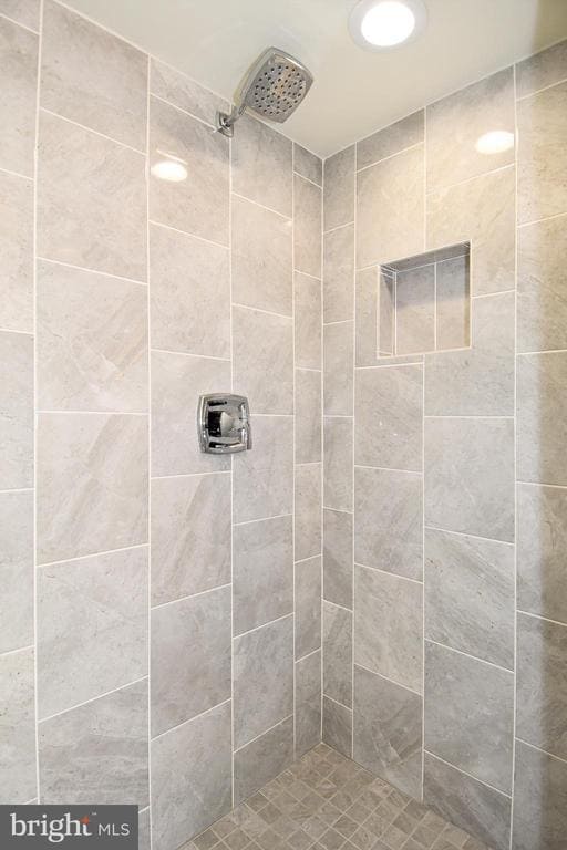 Building Photo - 2400 N Greenbrier Ct