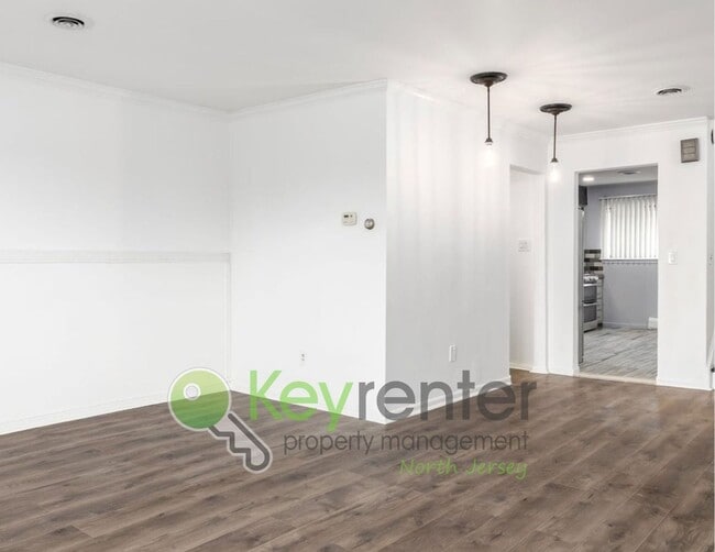 Building Photo - Modern 3-Level Townhome with River Views in Wallington