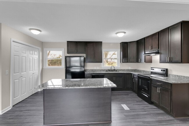 Building Photo - 3610 Gale Ln