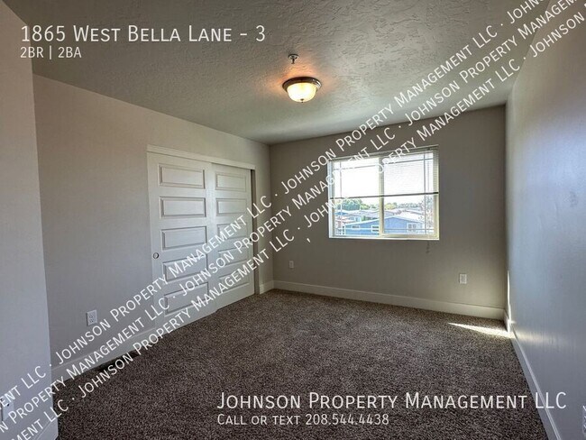 Building Photo - 1865 W Bella Ln