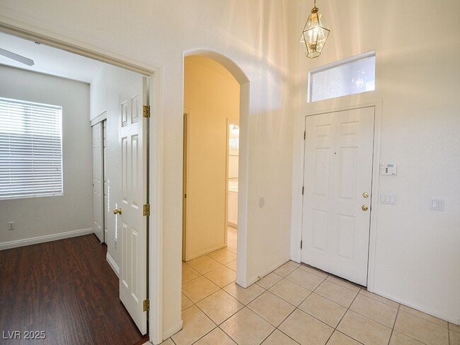 Building Photo - 10325 Whispy Willow Way