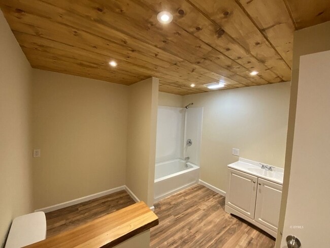 Building Photo - 54141 Pine Crest Ave