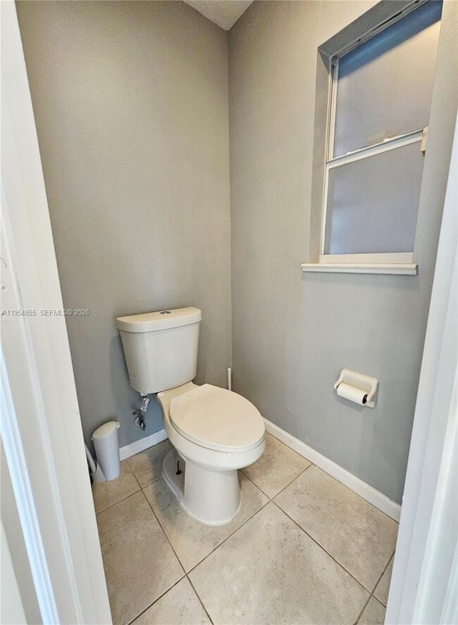 Building Photo - 2161 SW Imperial St