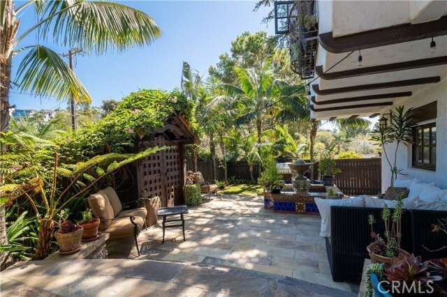 Building Photo - 1481 Santa Cruz St