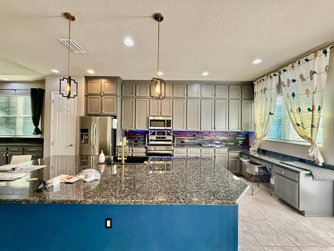 Building Photo - 6414 Salt Creek Ave