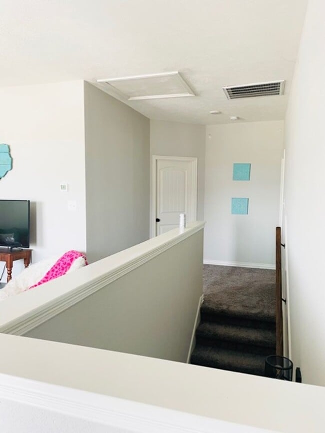 Building Photo - 7001 Canter Ct