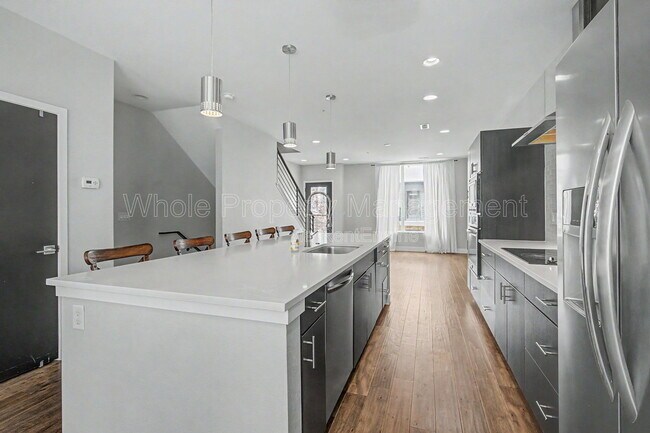 Building Photo - 5737 W 17th Ave